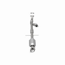 Load image into Gallery viewer, MagnaFlow Direct Fit Catalytic Converter 00-01 Hyundai Sonata 2.5L