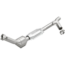 Load image into Gallery viewer, MagnaFlow Direct Fit Catalytic Converter 98 Ford Expedition 5.4L