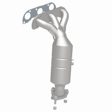 Load image into Gallery viewer, MagnaFlow Direct Fit Catalytic Converter 04-05 Suz Verona2.5 Manifold Rear