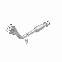 Load image into Gallery viewer, MagnaFlow Direct Fit Catalytic Converter California Grade 96-98 Toyota 4Runner 2.7L