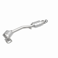 Load image into Gallery viewer, MagnaFlow DF Cat Conv 99-05 Subaru Forester/96-97 &amp; 99-05 Impreza/01-03 Legacy/00-05 Outback Frt/Rr