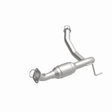 Load image into Gallery viewer, MagnaFlow Direct Fit Catalytic Converter 05-07 4-Run/FJ D/S rr OEM