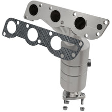 Load image into Gallery viewer, MagnaFlow Direct Fit Catalytic Converter 04-05 Suzuki Verona 2.5L