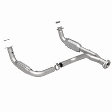 Load image into Gallery viewer, MagnaFlow Direct Fit Catalytic Converter 07-09 Hummer Truck H2 Y-Pipe Assy