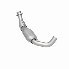 Load image into Gallery viewer, MagnaFlow Direct Fit Catalytic Converter 97-98 Ford F-150 Pickup 4.2L D/S 4WD (49 State)