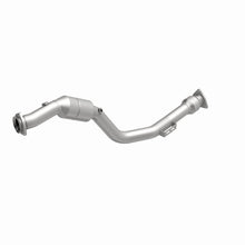 Load image into Gallery viewer, MagnaFlow Direct Fit Catalytic Converter 04/06 VW Phaeton 4.2L Front Passenger Side