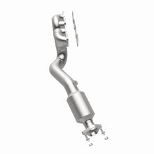 Load image into Gallery viewer, MagnaFlow Direct Fit Catalytic Converter BMW 5 99-00 D/S OEM