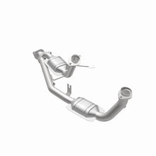 Load image into Gallery viewer, MagnaFlow Direct Fit Catalytic Converter 96-99 Taurus Code U AXOD 49