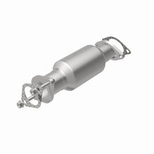 Load image into Gallery viewer, MagnaFlow Direct Fit Catalytic Converter 2011 Kia Sorento 3.5 Underbody