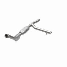 Load image into Gallery viewer, MagnaFlow Direct Fit Catalytic Converter 01 Ford Trucks 4.6L