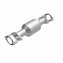 Load image into Gallery viewer, MagnaFlow Direct Fit Catalytic Converter 03-06 Kia Sorento 3.5L Rear (49 State)