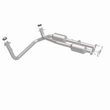 Load image into Gallery viewer, MagnaFlow Direct Fit Catalytic Converter California Grade 96-00 GM Tahoe/Yukon/Escalade 5.7L