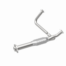 Load image into Gallery viewer, MagnaFlow Direct Fit Catalytic Converter 1995 Chevrolet G10/G20/G30 4.3L/5.0L/5.7L