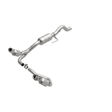 Load image into Gallery viewer, MagnaFlow Direct Fit Catalytic Converter 02-03 Dodge Durango 5.9L