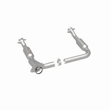 Load image into Gallery viewer, MagnaFlow DF Cat Conv 06-09 Ford Explorer/06-10 Mercury Mountaineer 4.6L Y-Pipe Assembly (49 State)