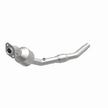 Load image into Gallery viewer, MagnaFlow Direct Fit Catalytic Converter 02-03 Freelander 2.5L