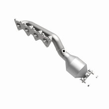Load image into Gallery viewer, MagnaFlow Direct Fit Catalytic Converter 2009 Kia Borrego 4.6L Passenger Side
