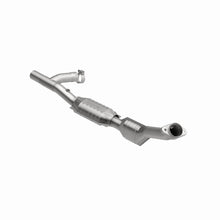 Load image into Gallery viewer, MagnaFlow Direct Fit Catalytic Converter 99-00 Ford Trucks 5.4L