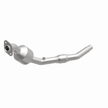 Load image into Gallery viewer, MagnaFlow Direct Fit Catalytic Converter 02-03 Freelander 2.5L