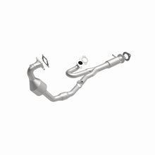 Load image into Gallery viewer, MagnaFlow Direct Fit Catalytic Converter 2010-2011 SRX 3 L Underbody