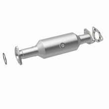 Load image into Gallery viewer, MagnaFlow Direct Fit Catalytic Converter OEM 2001-2002 Acura MDX/2003-2004 Honda Pilot Underbody