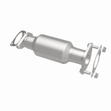 Load image into Gallery viewer, MagnaFlow Direct Fit Catalytic Converter 2011 Kia Sorento 3.5 Underbody