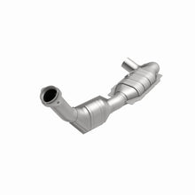 Load image into Gallery viewer, MagnaFlow Direct Fit Catalytic Converter 01 Ford Trucks 4.6L