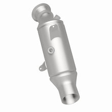 Load image into Gallery viewer, MagnaFlow Direct Fit Catalytic Converter 2015 BMW 640i/740i Underbody