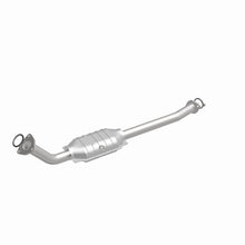 Load image into Gallery viewer, MagnaFlow Direct Fit Catalytic Converter 05-07 Toyota Sequoia 8 4.7L P/S