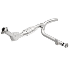 Load image into Gallery viewer, MagnaFlow Direct Fit Catalytic Converter 01 Ford F150 5.4L