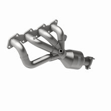 Load image into Gallery viewer, MagnaFlow Direct Fit Catalytic Converter 98-99 Nissan Frontier 2.4L
