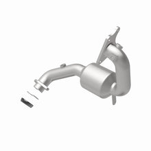 Load image into Gallery viewer, MagnaFlow Direct Fit Catalytic Converter 2015 Juke L4 1.6L OEM