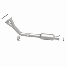 Load image into Gallery viewer, MagnaFlow Direct Fit Catalytic Converter California Grade 96-98 Toyota 4Runner 2.7L