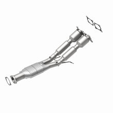Load image into Gallery viewer, MagnaFlow Direct Fit Catalytic Converter 99-01 Volvo S80 2.9L