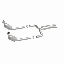 Load image into Gallery viewer, MagnaFlow Direct Fit Catalytic Converter 2003 THUNDERBIRD 3.9L Underbody