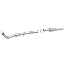 Load image into Gallery viewer, MagnaFlow Direct Fit Catalytic Converter 05 Silverado 2500HD 6.0L