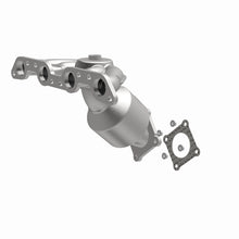 Load image into Gallery viewer, MagnaFlow Direct Fit Catalytic Converter 00-04 Dodge Neon 2L Manifold