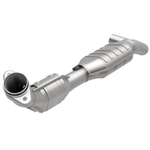 Load image into Gallery viewer, MagnaFlow Direct Fit Catalytic Converter 03 Lincoln Navigator 5.4L