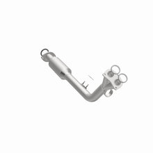 Load image into Gallery viewer, MagnaFlow Direct Fit Catalytic Converter California Grade 96-98 Toyota 4Runner 2.7L