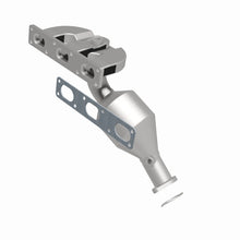 Load image into Gallery viewer, MagnaFlow Direct Fit Catalytic Converter 99-00 BMW Z3 L6 2.8L Rear Manifold
