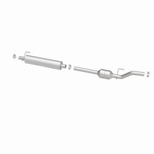 Load image into Gallery viewer, MagnaFlow Direct Fit Catalytic Converter 2002-2006 Sprinter 2500 2.7 L Underbody