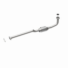 Load image into Gallery viewer, MagnaFlow Direct Fit Catalytic Converter 95-96 Geo Metro 1.0L
