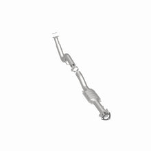 Load image into Gallery viewer, MagnaFlow Direct Fit Catalytic Converter 03-07 GM 2500/3500 P/S OEM