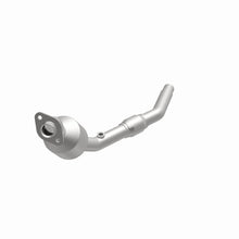 Load image into Gallery viewer, MagnaFlow Direct Fit Catalytic Converter 02-03 Freelander 2.5L