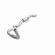 Load image into Gallery viewer, MagnaFlow Direct Fit Catalytic Converter 01-02 2500HD 8.1 Driver Side
