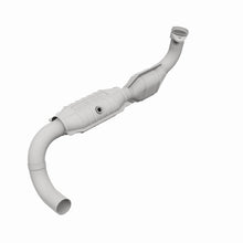 Load image into Gallery viewer, MagnaFlow DF Cat Conv 04-06 Ford F-150 Pick Up (Exc Heritage) / 06 Lincoln Mark LT Truck Driver Side