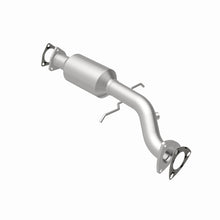 Load image into Gallery viewer, MagnaFlow Direct Fit Catalytic Converter California Grade 96-98 Chevrolet Blazer 4.3L