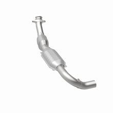 Load image into Gallery viewer, MagnaFlow Direct Fit Catalytic Converter 01-03 Ford E150 4.2L D/S