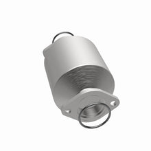 Load image into Gallery viewer, MagnaFlow Direct Fit Catalytic Converter 93-97 Geo Prizm-Toyota Celi