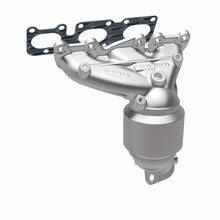 Load image into Gallery viewer, MagnaFlow Direct Fit Catalytic Converter 13-14 Santa Fe 3.3L Manifold